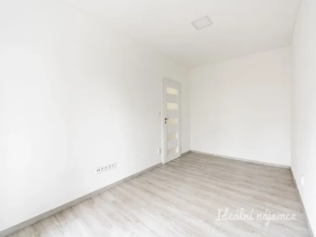 Pronájem bytu 3+1, Praha - Krč, Rosečská, 84 m2