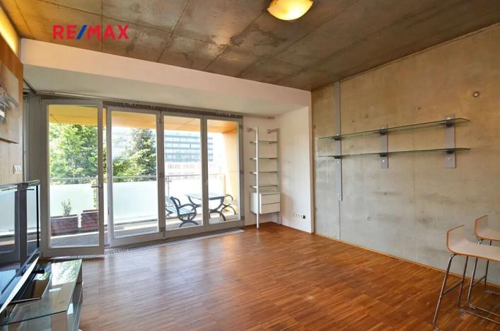 Pronájem bytu 2+kk, Praha - Vysočany, Ocelářská, 50 m2