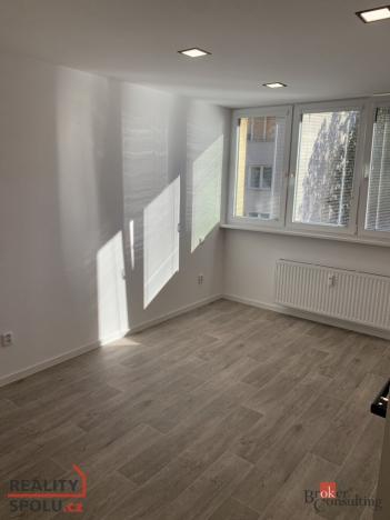 Pronájem bytu 2+kk, Opava, 35 m2