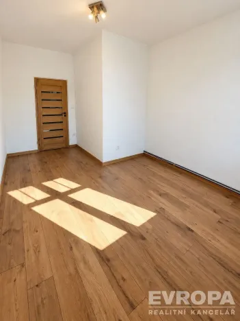 Prodej bytu 2+1, Nový Bor, Palackého náměstí, 67 m2
