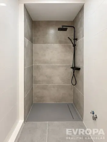Prodej bytu 2+1, Nový Bor, Palackého náměstí, 67 m2