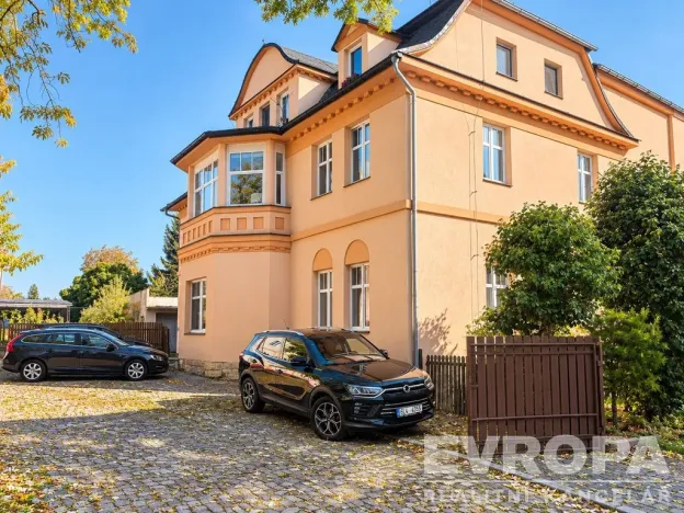 Prodej bytu 2+1, Nový Bor, Palackého náměstí, 67 m2