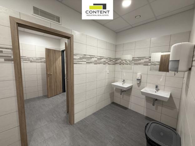 Prodej výrobních prostor, Mochov, U Mrazíren, 4977 m2