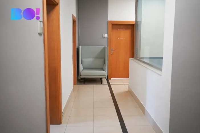 Pronájem kanceláře, Praha, Žerotínova, 100 m2