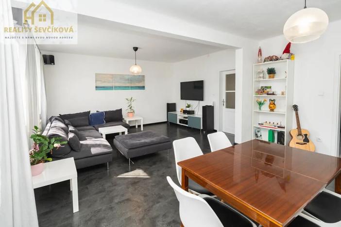 Prodej rodinného domu, Nechanice, 180 m2