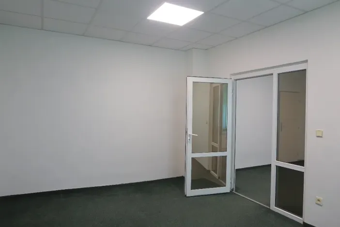 Pronájem kanceláře, Hradec Králové, Bieblova, 35 m2