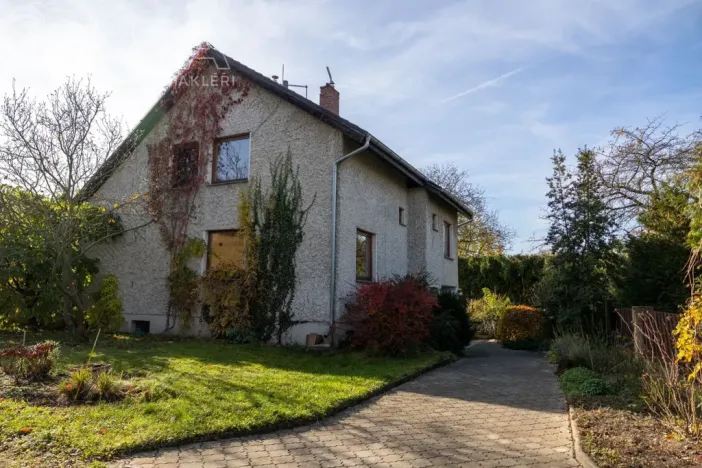 Prodej rodinného domu, Lety, Pražská, 167 m2