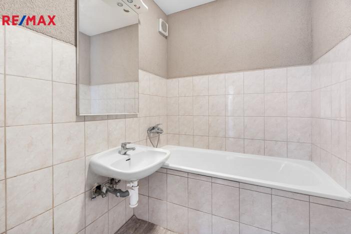 Prodej bytu 3+1, Liberec - Liberec VI-Rochlice, Sametová, 70 m2