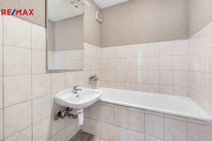 Prodej bytu 3+1, Liberec - Liberec VI-Rochlice, Sametová, 70 m2