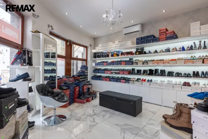 Prodej obchodního prostoru, Karlovy Vary, Zámecký vrch, 30 m2