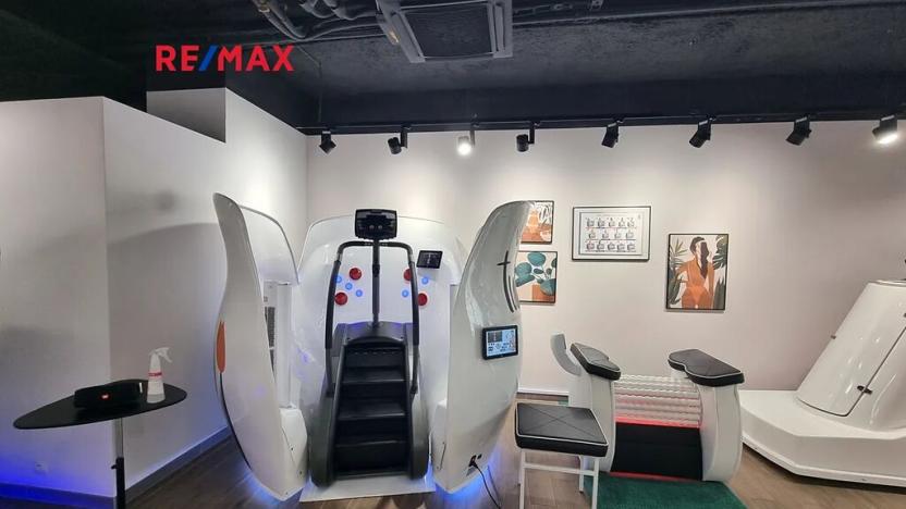 Pronájem obchodního prostoru, Praha - Karlín, Sokolovská, 165 m2