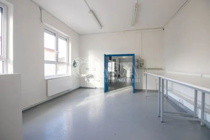 Pronájem skladu, Frenštát pod Radhoštěm, Martinská čtvrť, 484 m2