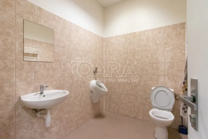 Pronájem skladu, Frenštát pod Radhoštěm, Martinská čtvrť, 484 m2