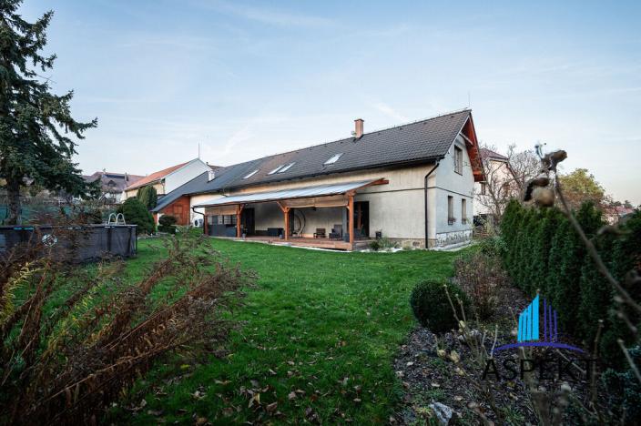 Prodej rodinného domu, Neumětely, V Chaloupkách, 220 m2