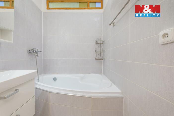 Prodej bytu 3+1, Karlovy Vary - Stará Role, Dvořákova, 83 m2