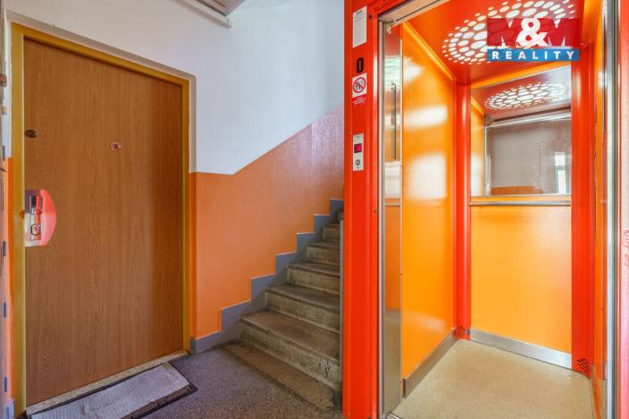 Prodej bytu 3+1, Karlovy Vary - Stará Role, Dvořákova, 83 m2