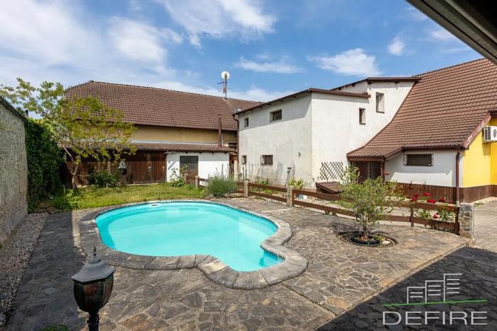 Prodej vícegeneračního domu, Praha - Újezd nad Lesy, Starokolínská, 510 m2