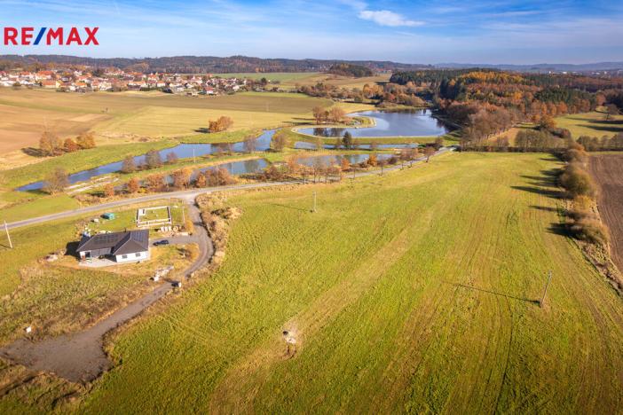 Prodej pozemku pro bydlení, Hajany, 1824 m2