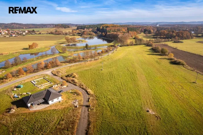 Prodej pozemku pro bydlení, Hajany, 1824 m2