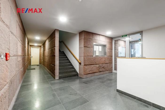 Pronájem kanceláře, Praha - Smíchov, Kováků, 103 m2