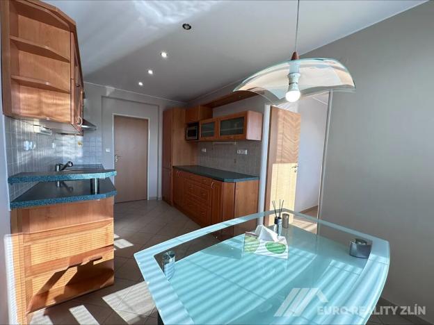 Pronájem bytu 4+1, Zlín, Slunečná, 91 m2