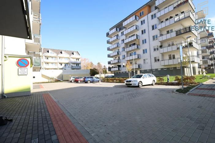 Pronájem garážového stání, Uherské Hradiště, Zahrádky, 13 m2