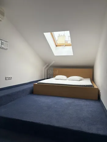 Pronájem bytu 2+kk, Praha - Vinohrady, Rumunská, 60 m2