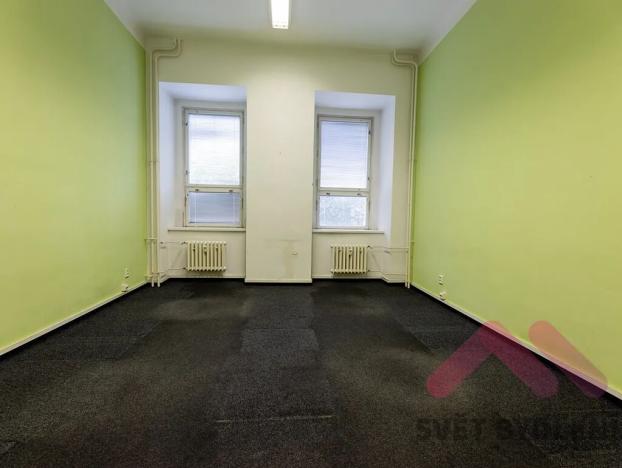 Pronájem kanceláře, Praha - Karlín, Peckova, 212 m2