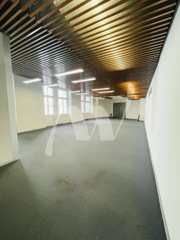 Pronájem kanceláře, Praha - Nové Město, Lazarská, 144 m2