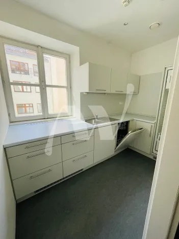 Pronájem kanceláře, Praha - Nové Město, Lazarská, 144 m2