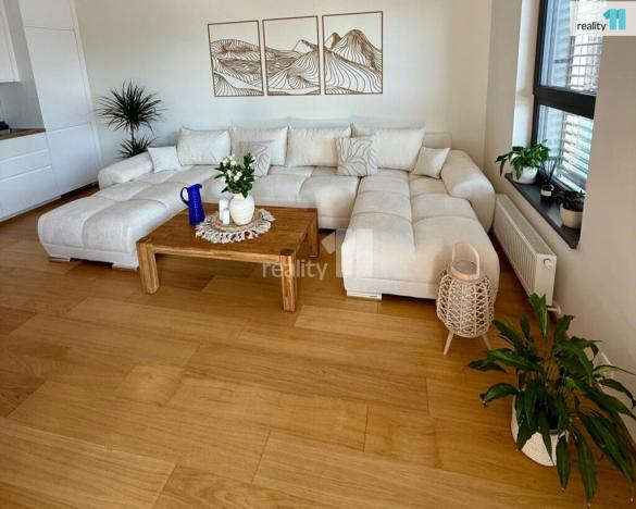 Prodej bytu 2+kk, Praha - Malešice, Azzoniho, 113 m2