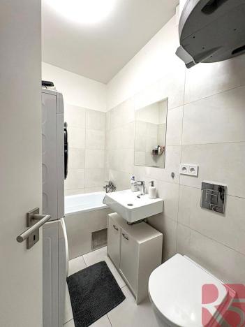 Pronájem bytu 2+kk, Praha - Michle, Pod Stárkou, 40 m2