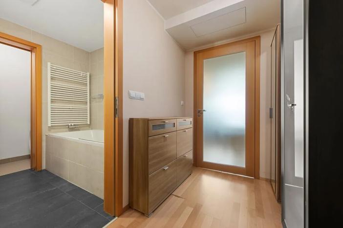 Pronájem bytu 1+kk, Praha - Žižkov, Ke kapslovně, 51 m2