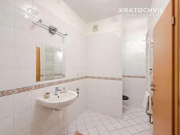 Prodej bytu 3+kk, Vestec, U Strouhy, 66 m2