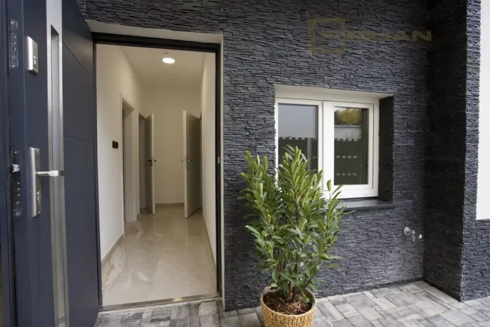 Prodej bytu 2+kk, Praha - Zbraslav, Elišky Přemyslovny, 63 m2