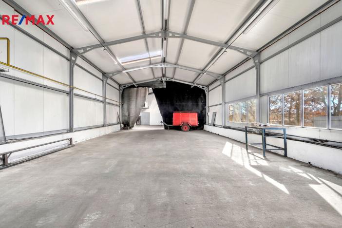 Pronájem skladu, Doubravice, 1380 m2