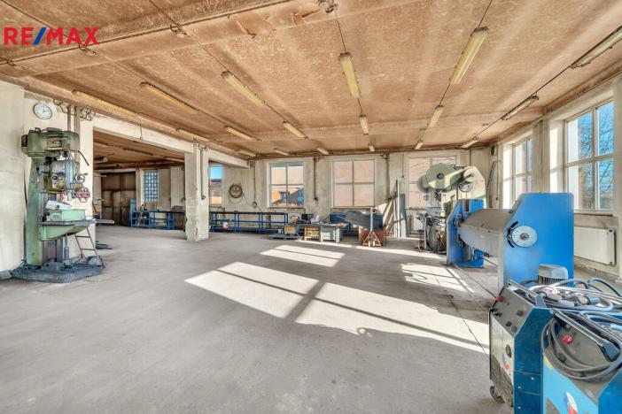 Pronájem skladu, Doubravice, 1380 m2