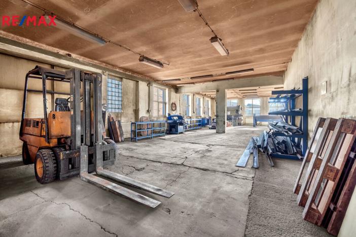 Prodej skladu, Doubravice, 1380 m2