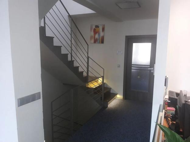 Pronájem kanceláře, Praha - Kyje, Vajgarská, 216 m2