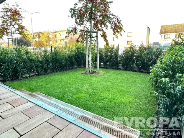 Pronájem bytu 1+kk, Praha - Dolní Chabry, Ústecká, 67 m2