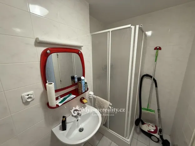 Pronájem obchodního prostoru, Zlín, náměstí Práce, 22 m2