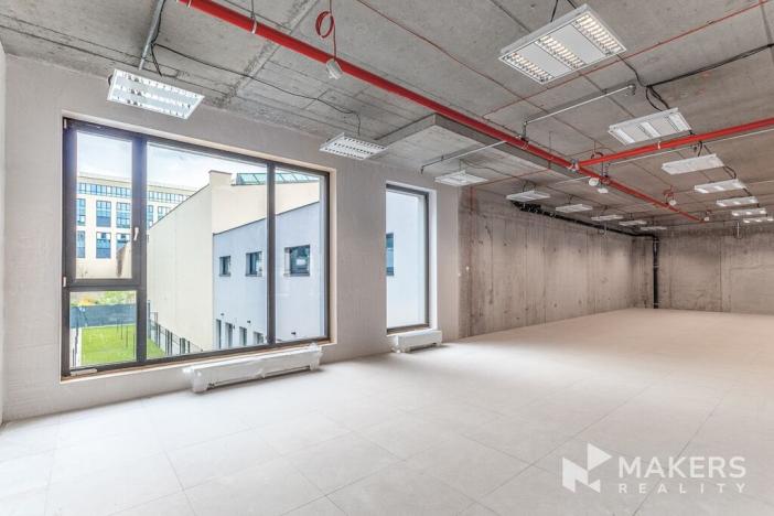 Pronájem kanceláře, Praha - Karlín, Thámova, 293 m2