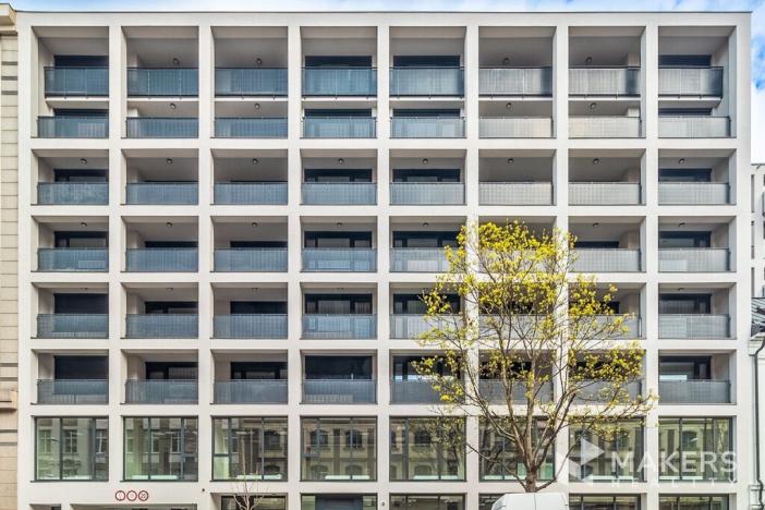 Pronájem kanceláře, Praha - Karlín, Thámova, 293 m2