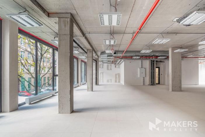 Pronájem kanceláře, Praha - Karlín, Thámova, 293 m2