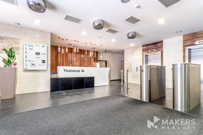 Pronájem kanceláře, Praha - Karlín, Thámova, 252 m2