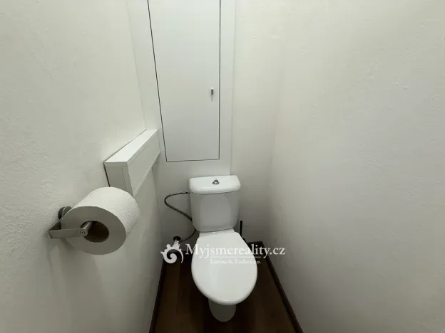 Pronájem bytu 1+1, Zlín, Dřevnická, 32 m2