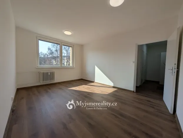 Pronájem bytu 1+1, Zlín, Dřevnická, 32 m2