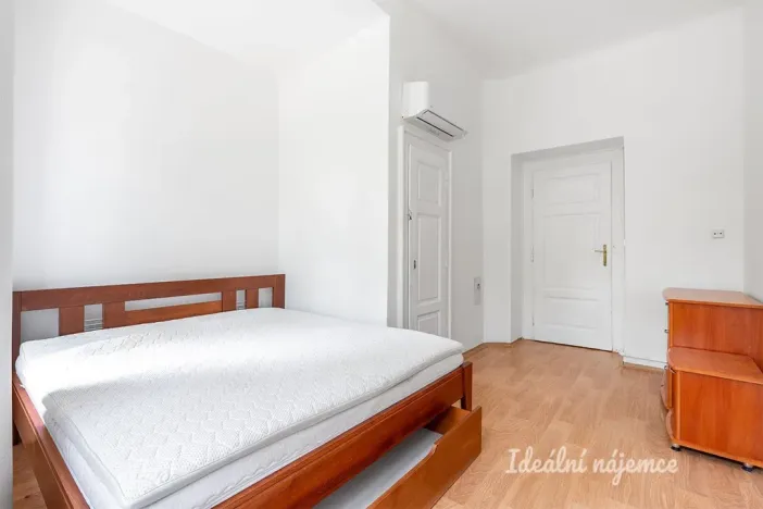 Pronájem bytu 2+1, Praha - Nusle, V podluží, 72 m2