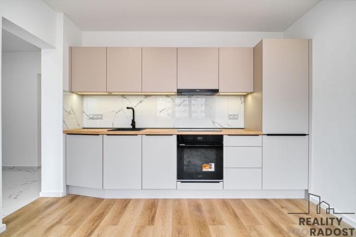 Pronájem bytu 2+kk, Ostrava - Poruba, Vietnamská, 41 m2