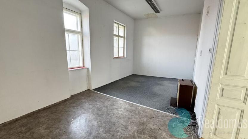 Pronájem kanceláře, Prachatice, Velké náměstí, 150 m2